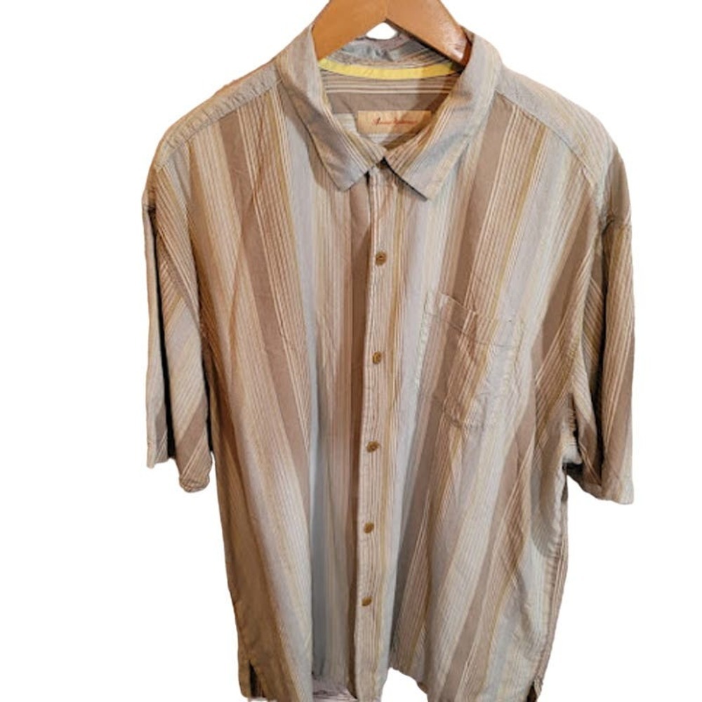 Tommy Bahama - Button up short sleeve top - size XL